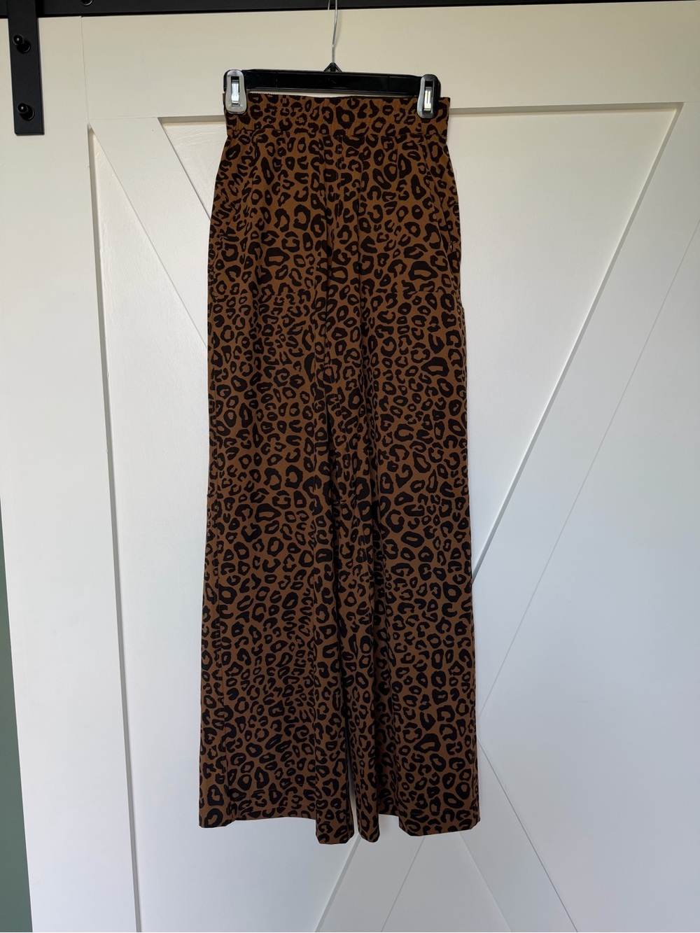 Lululemon swiftly Mid-Rise Wide-Leg Leopard Pants size 2 NWT - Picture 3 of 7